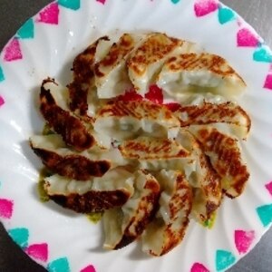 見映えよく焼く餃子の並べ方〜焼き方